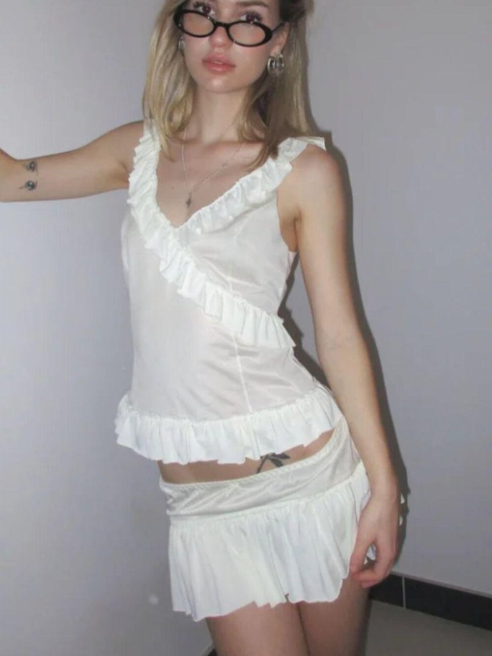 Avenir Vert Cream Vanilla Ribbon Top and Skirt Two Piece Set